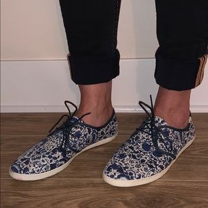 Soludos blue floral lace up sneaker